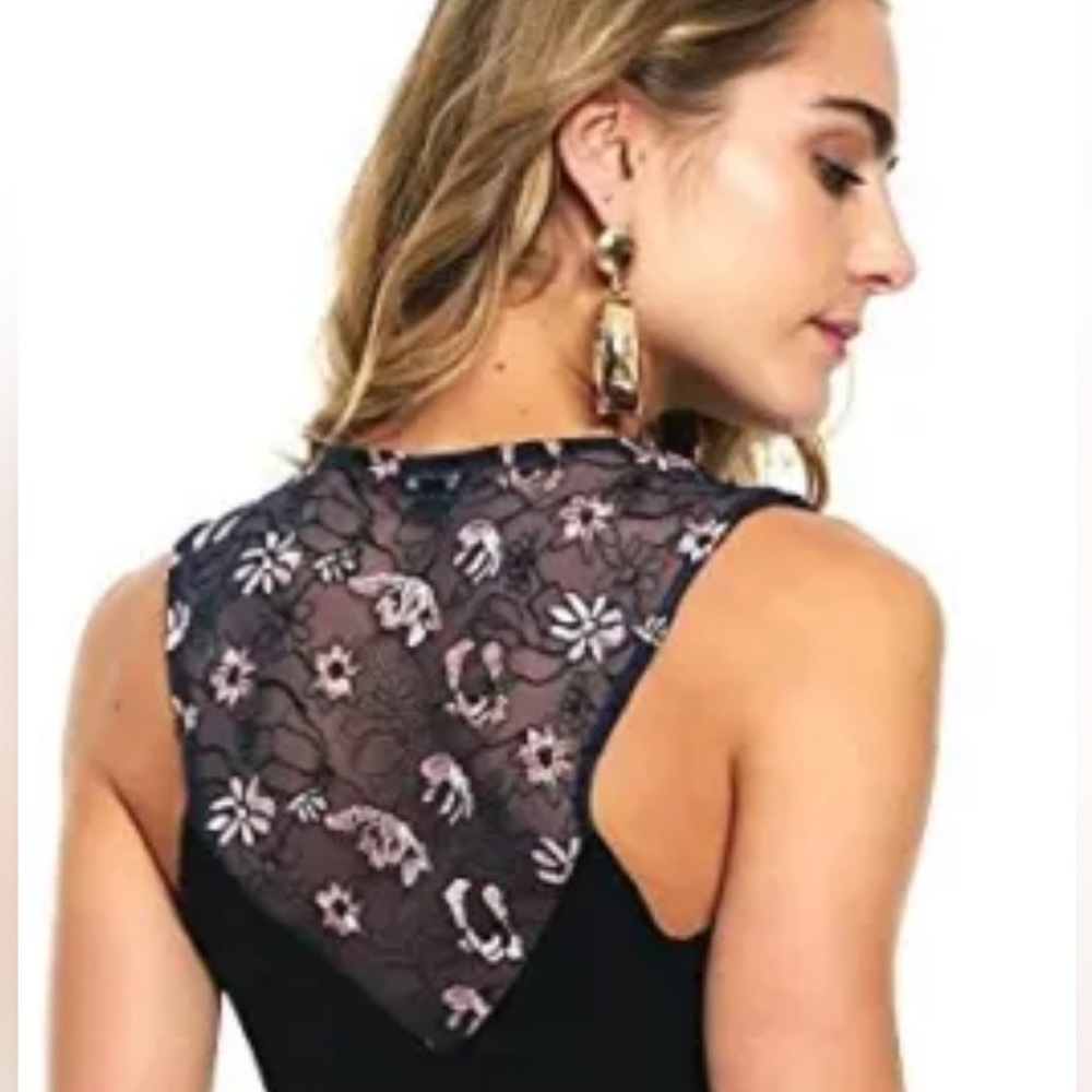 Guess 🌸 Blue Bodysuit with Pink Floral embroidery and back back, size: Medium💫 - Picture 2 of 8